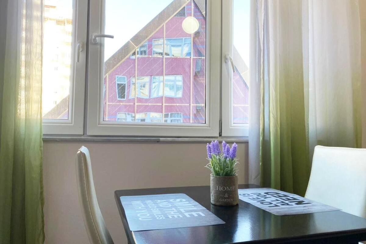 Ultra Apartments 'New Baazar 2' Тирана Екстериор снимка