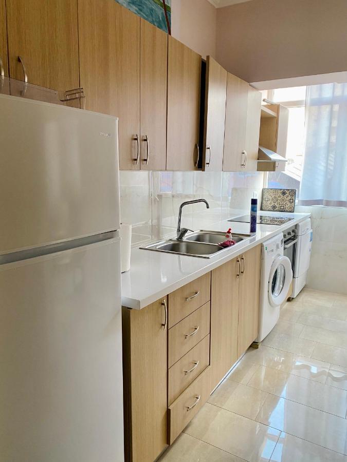 Ultra Apartments 'New Baazar 2' Тирана Екстериор снимка