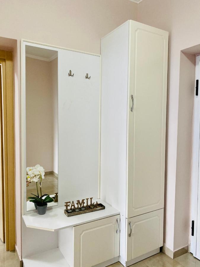 Ultra Apartments 'New Baazar 2' Тирана Екстериор снимка