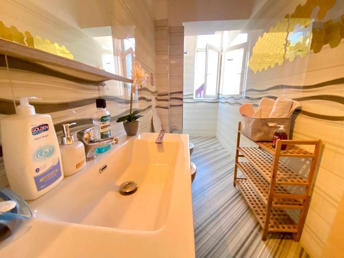 Ultra Apartments 'New Baazar 2' Тирана Екстериор снимка