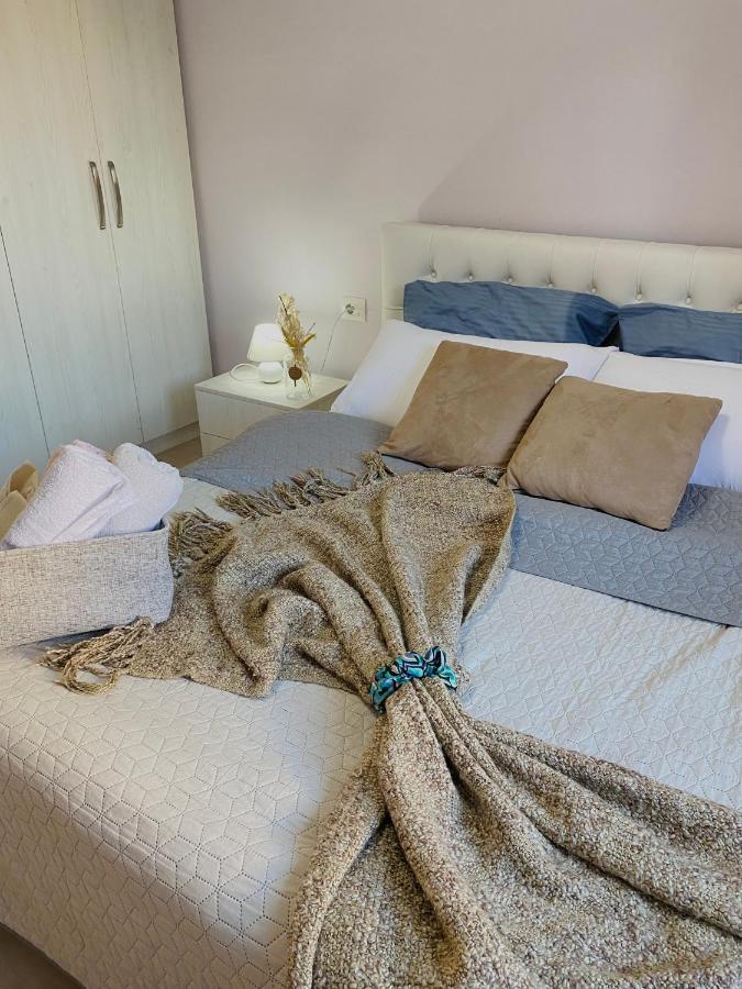 Ultra Apartments 'New Baazar 2' Тирана Екстериор снимка