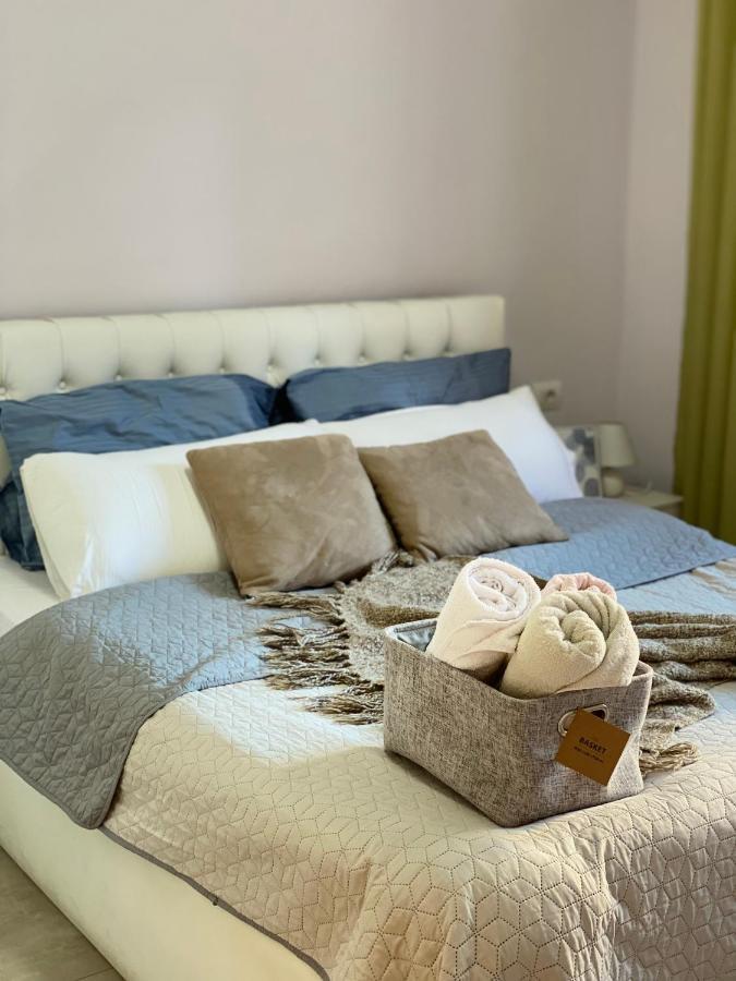 Ultra Apartments 'New Baazar 2' Тирана Екстериор снимка