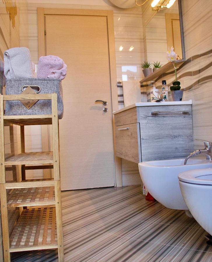 Ultra Apartments 'New Baazar 2' Тирана Екстериор снимка